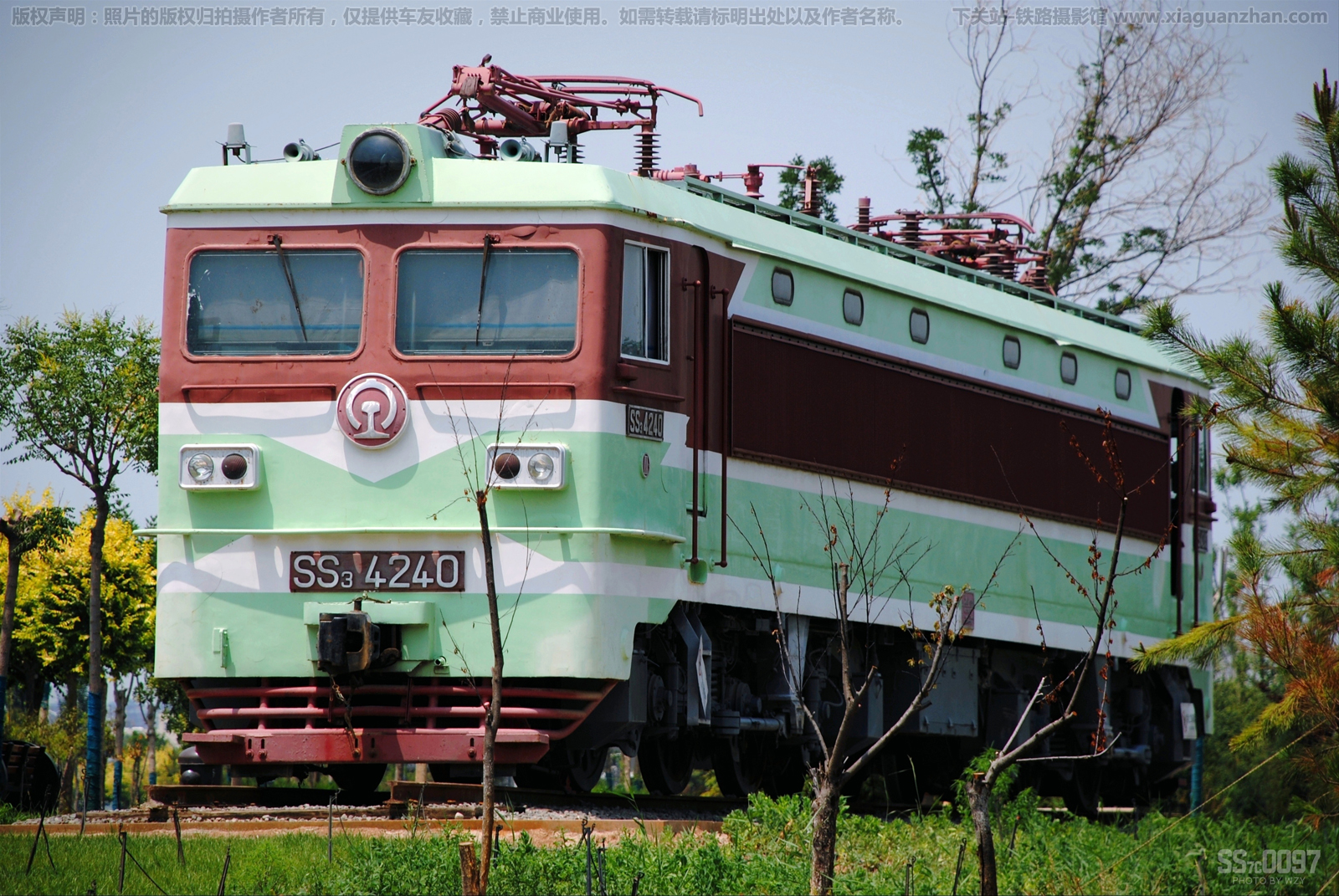 韶山3-4240 SS3-4240 吴忠铁路文化公园 改号车 韶山3-4240 SS3-4240 吴忠铁路文化公园 改号车