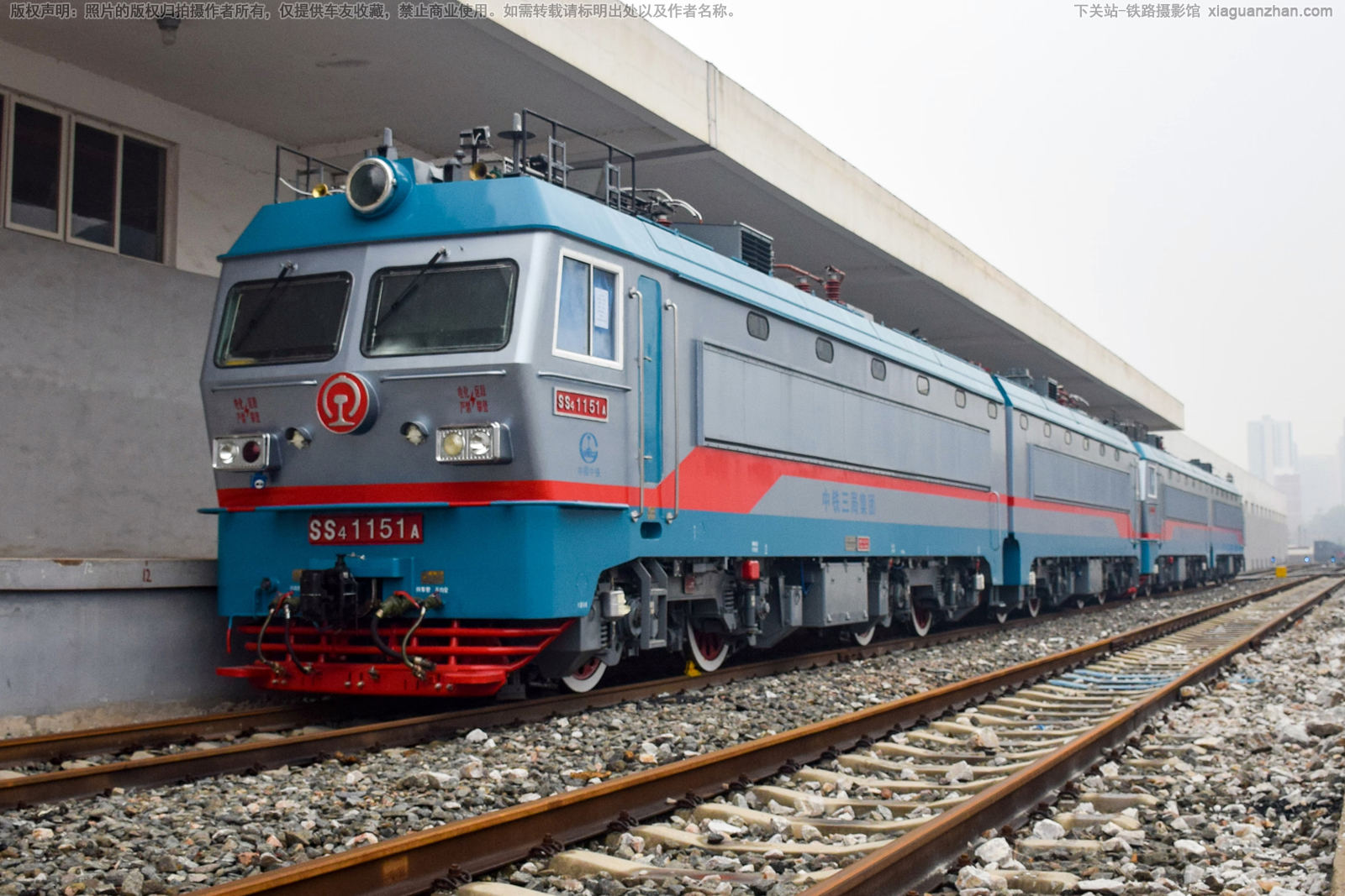 韶山4-1151 SS4-1151 中铁三局 韶山4-1151 SS4-1151 中铁三局