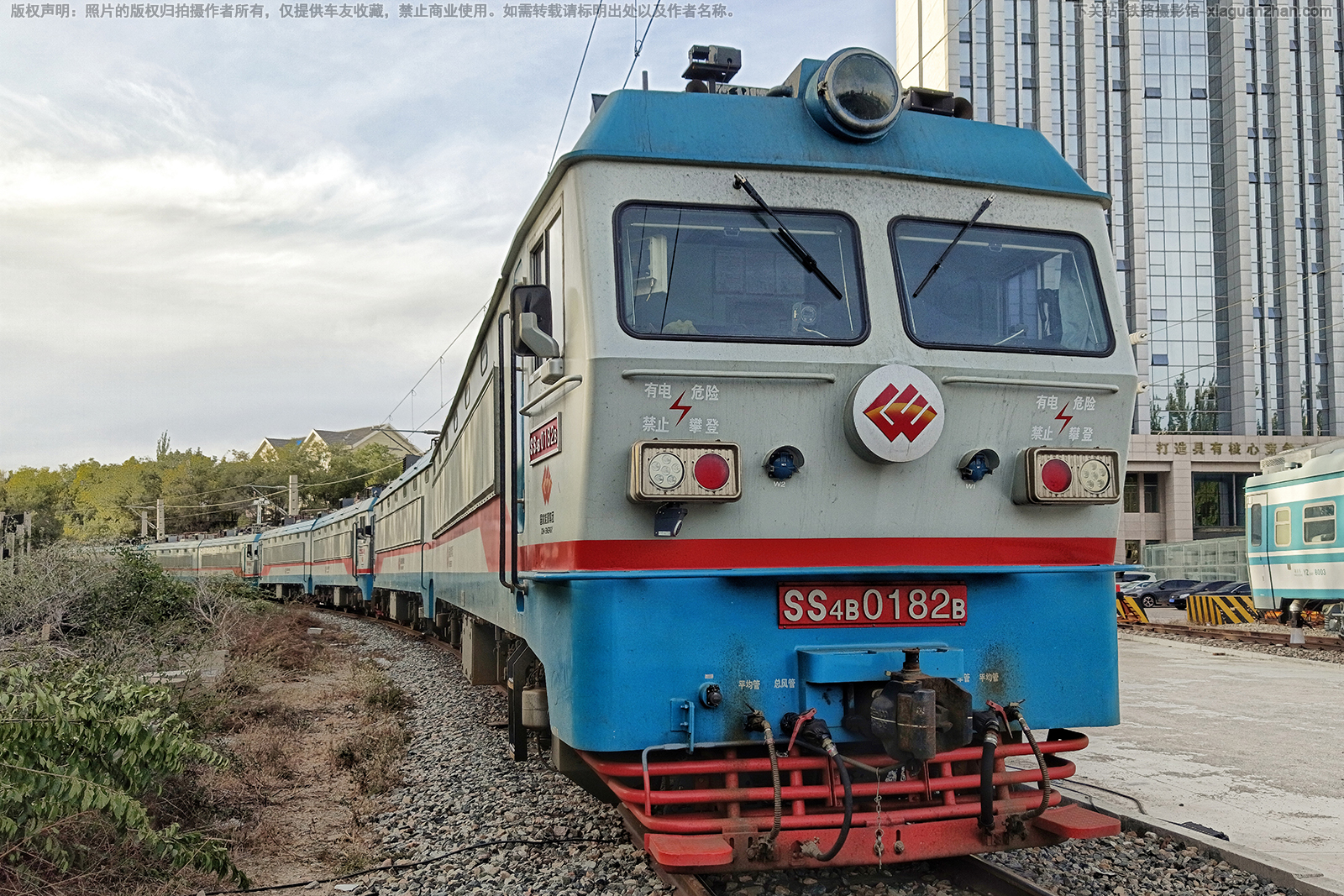 韶山4B-0182 SS4B-0182 国家能源集团 韶山4B-0182 SS4B-0182 国家能源集团