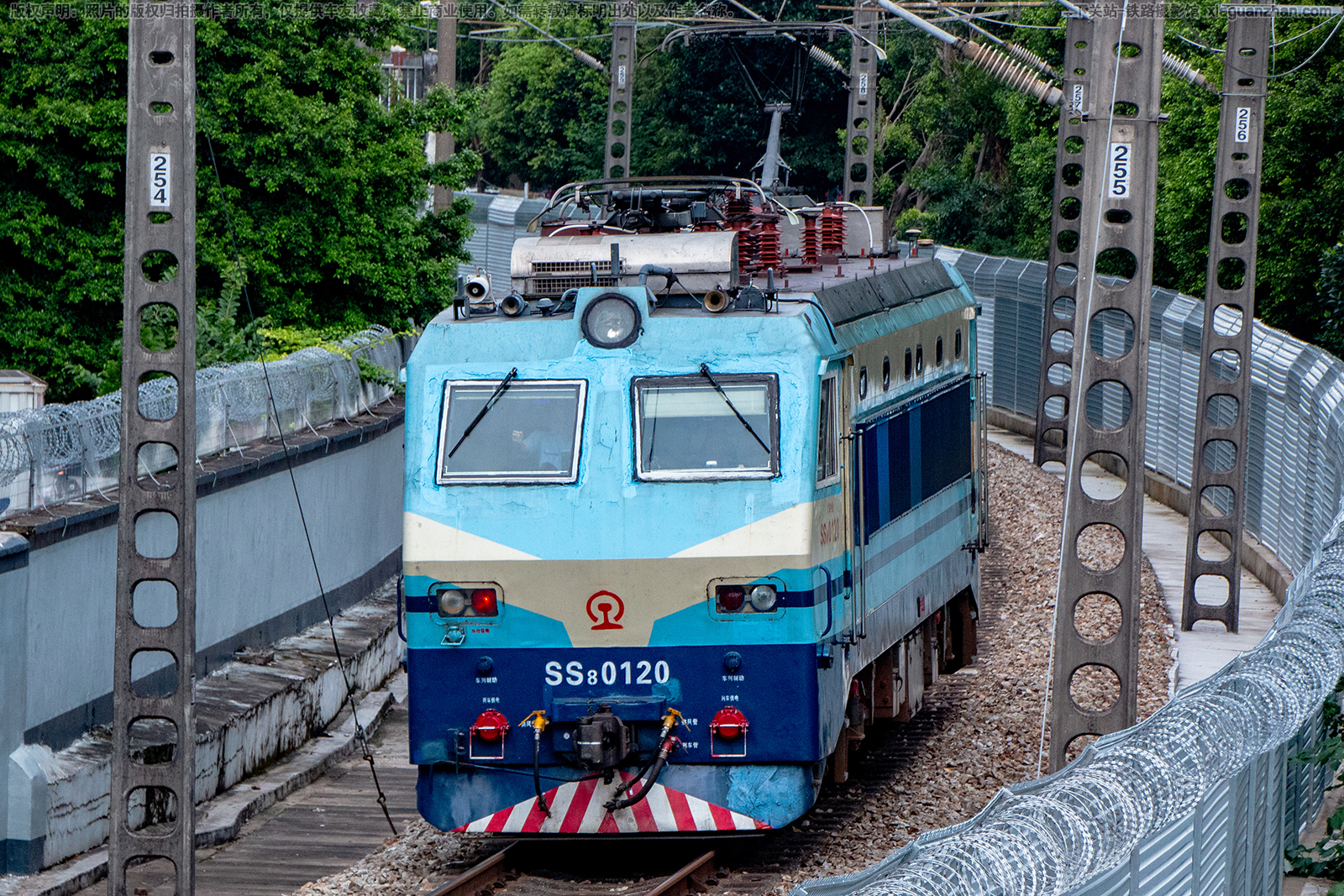 韶山8-0120 SS8-0120 广铁广段 韶山8-0120 SS8-0120 广铁广段