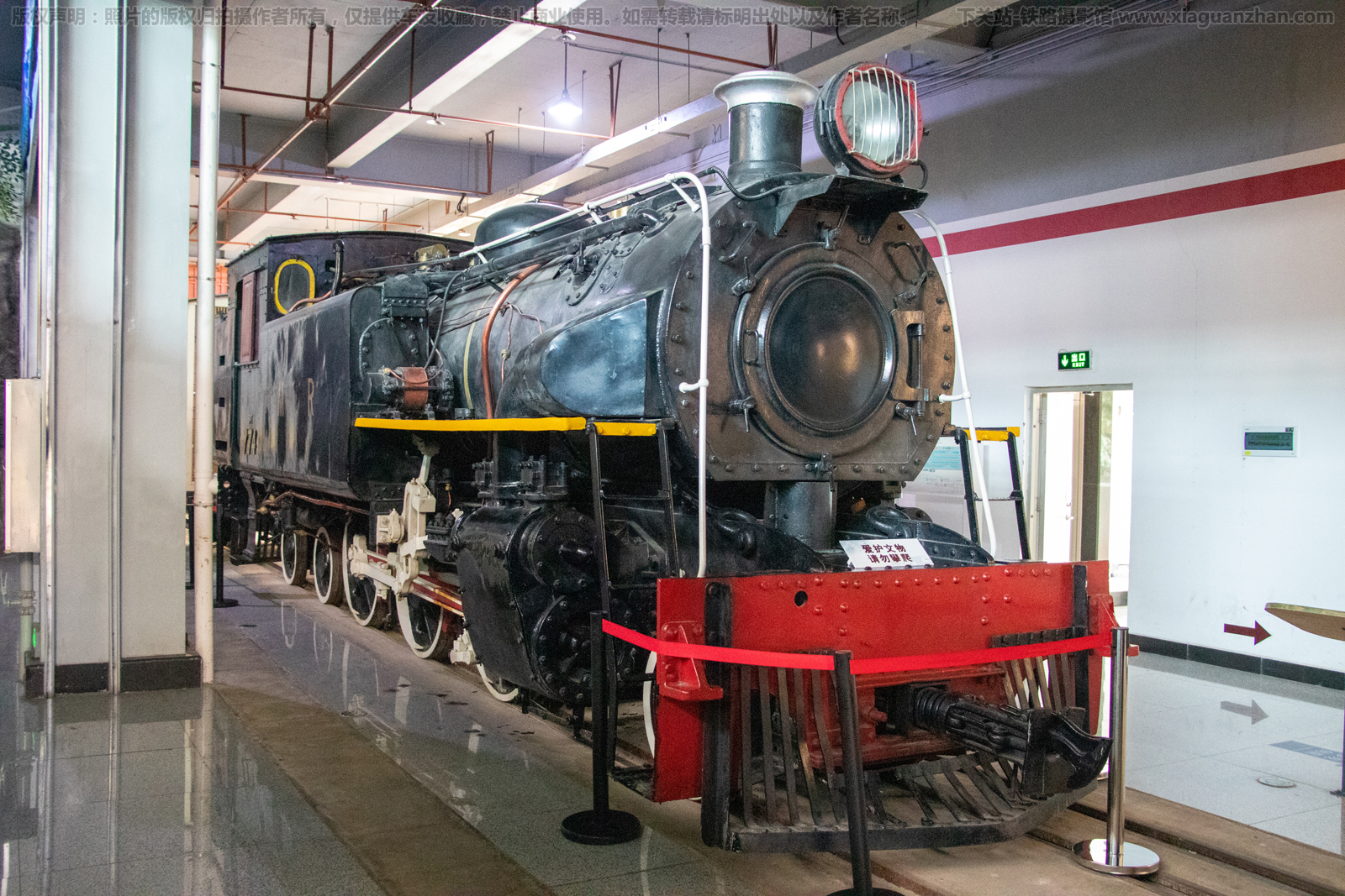 ST���������� ST-774 ��������