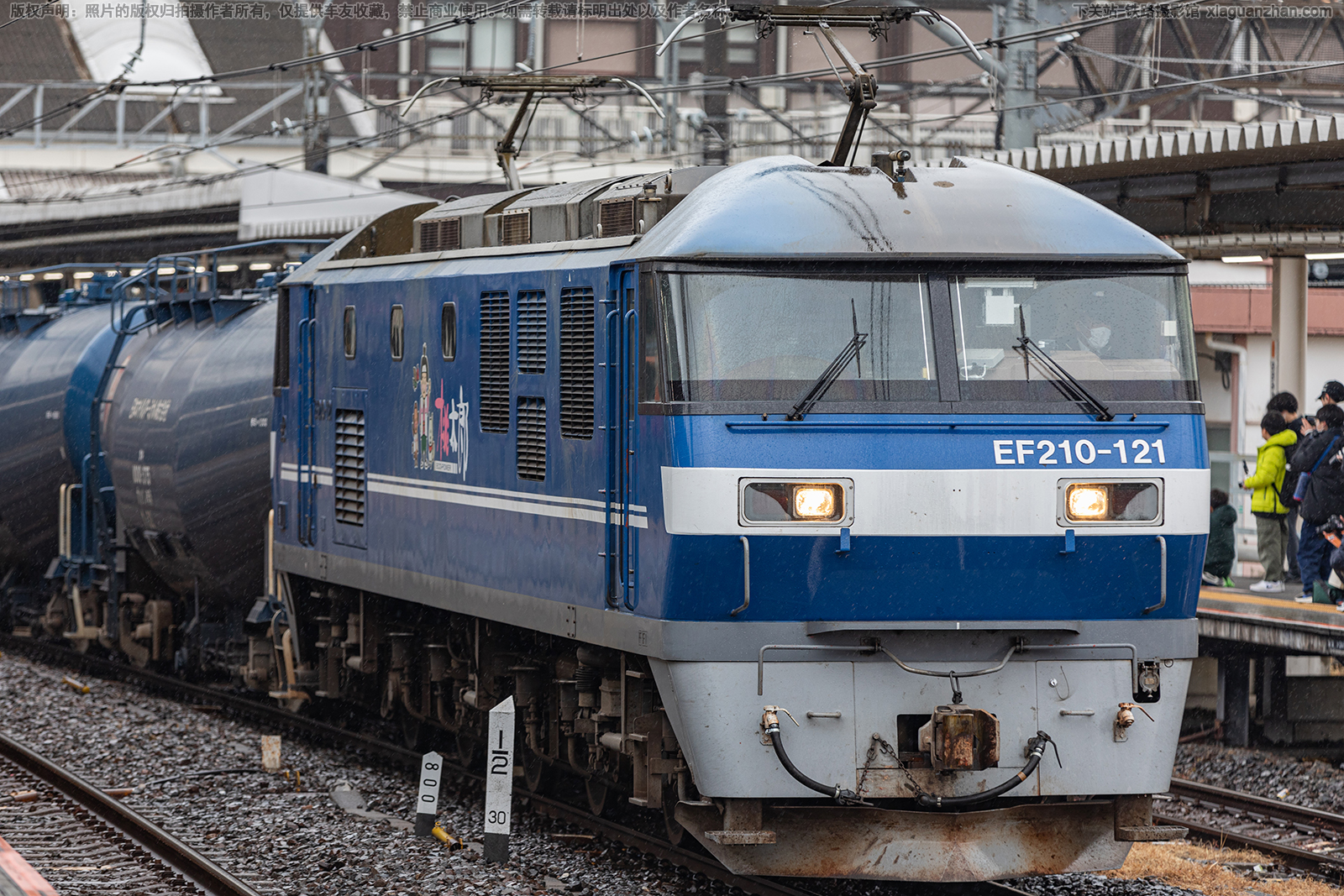 EF210-121 �º׼�������