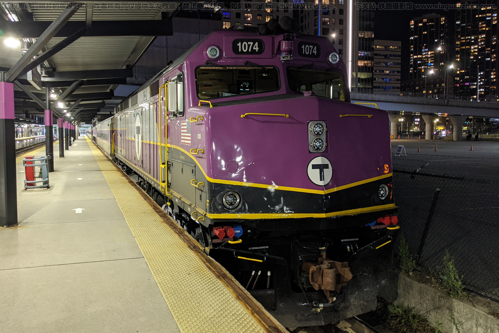 F40PH-3C-1074 波士顿通勤铁路公司 F40PH-3C-1074 波士顿通勤铁路公司